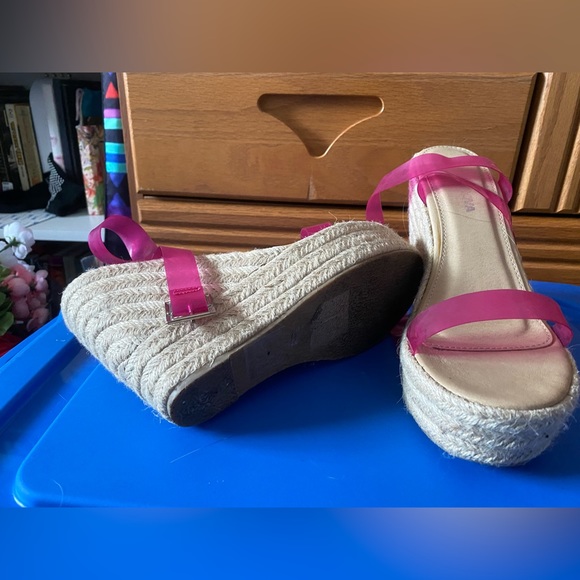 Wedge heels - Picture 2 of 2